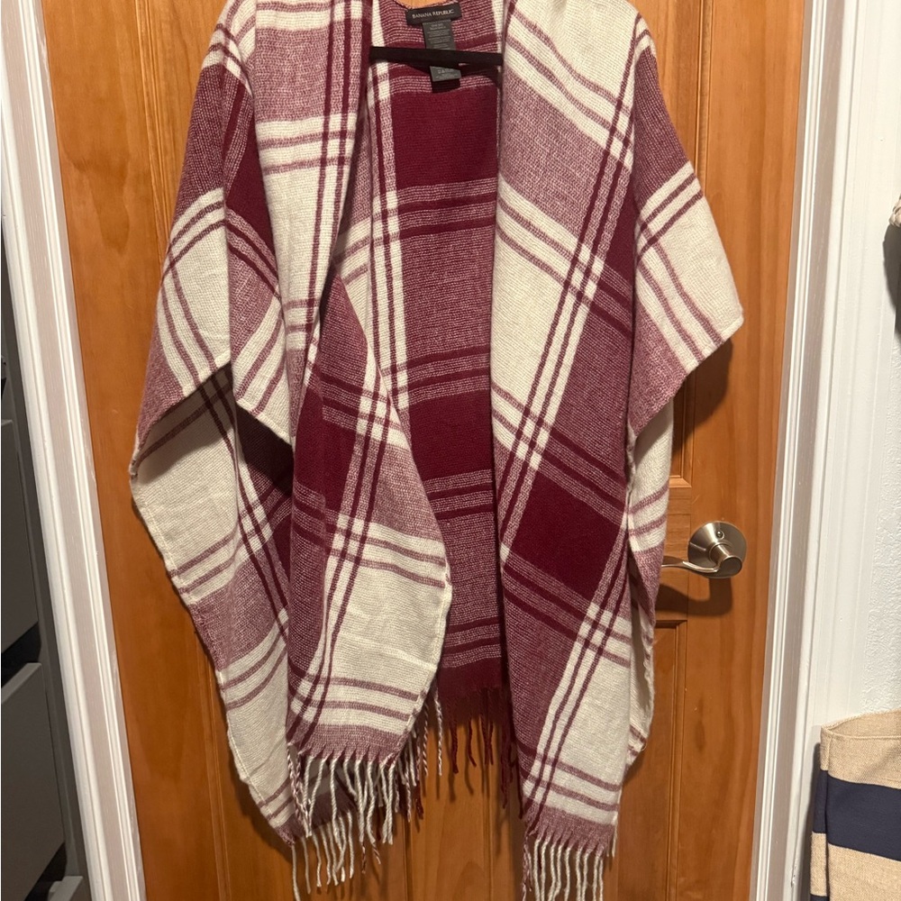 Banana Republic Plaid Burgundy and Cream Shawl